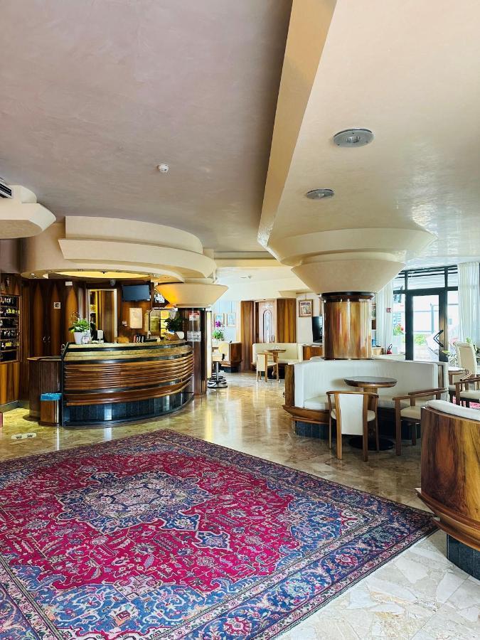 Hotel Kennedy Bibione Exterior foto