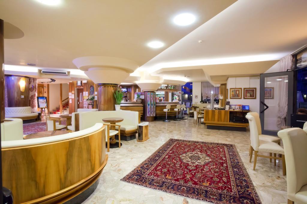 Hotel Kennedy Bibione Exterior foto